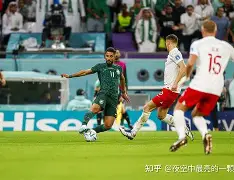 巴塞罗那西甲取胜塞维利亚，莱万进球